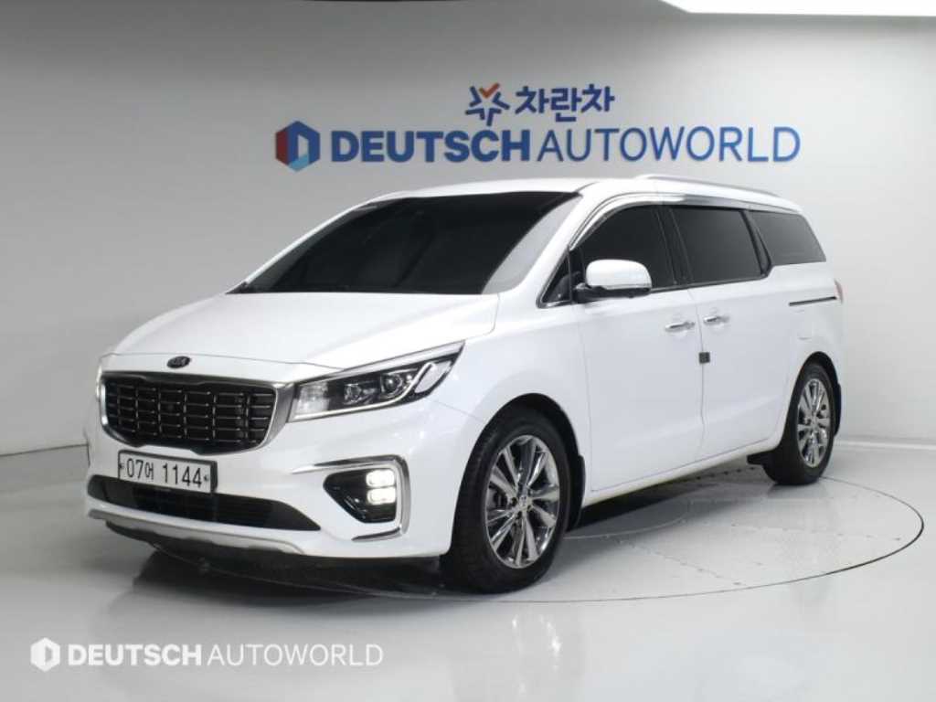 Kia Carnival Diesel Noblesse Special 2