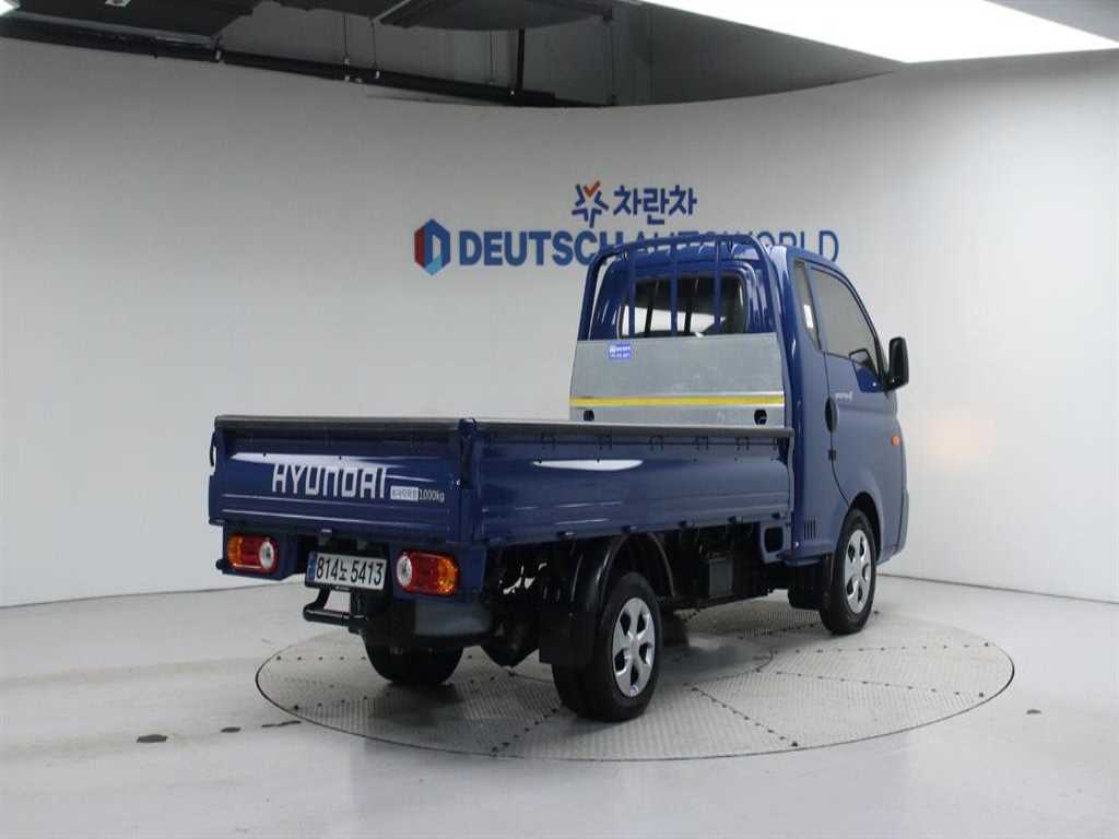Hyundai Porter Super Cab/ Long Wheelbase/ 2WD Smart 3