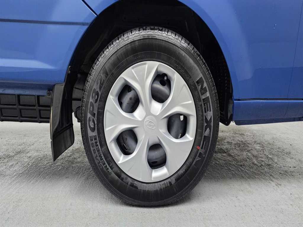 Hyundai Porter Super Cab/ Long Wheelbase/ 2WD Smart 6