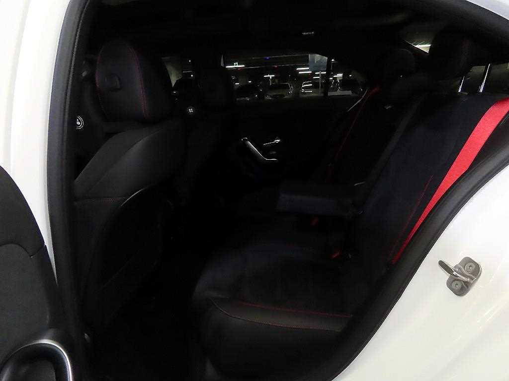 Mercedes-Benz A-Class AMG A35 4MATIC Sedan 8