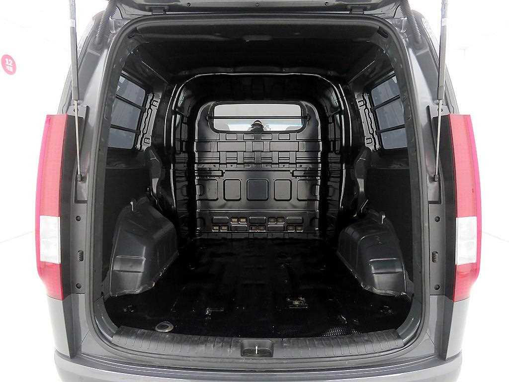 Hyundai Staria LPG Cargo Modern 6