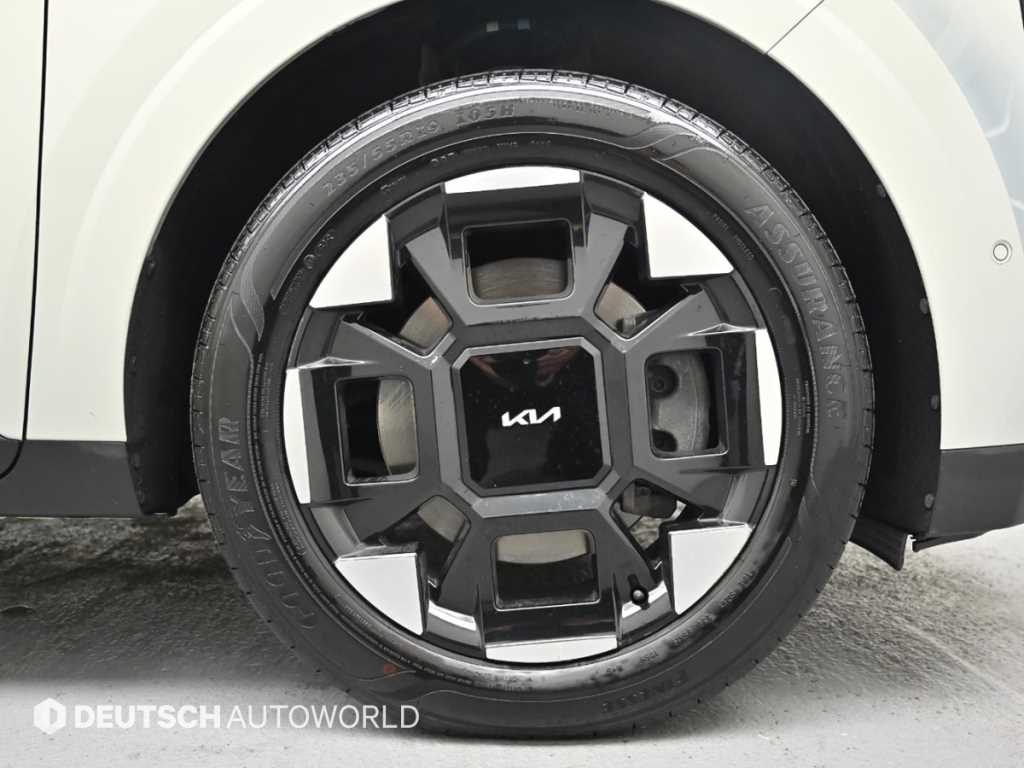 Kia Carnival Diesel Signature 6