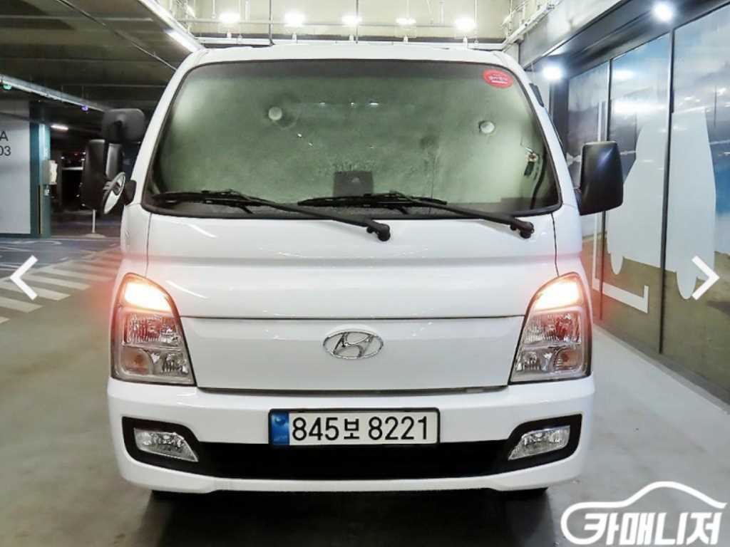 Hyundai Porter 1.0 Ton/ Double Cab/ Long Wheelbase/ CRDi 3