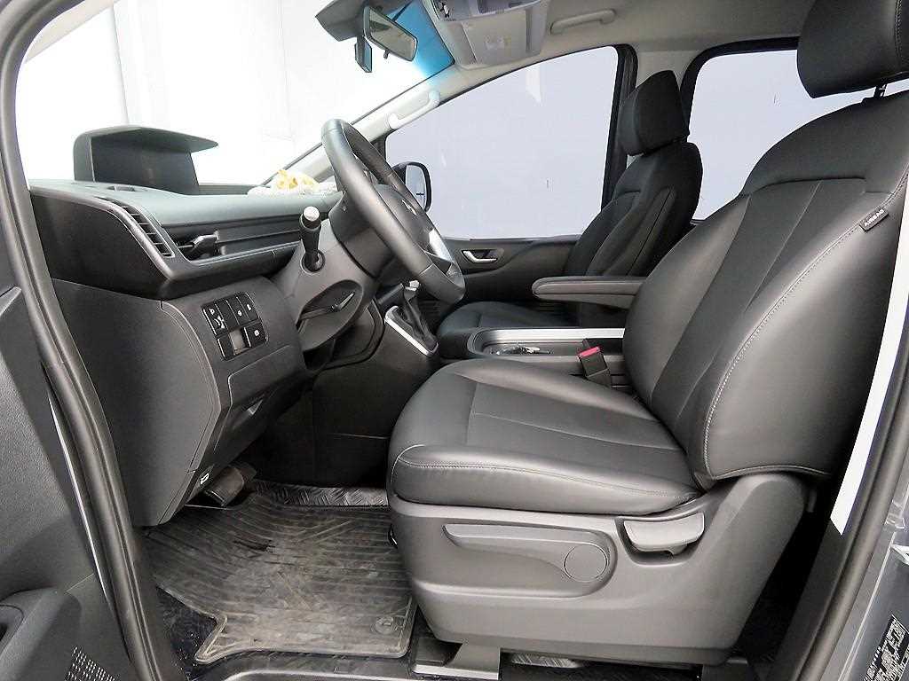 Hyundai Staria LPG Cargo Modern 8