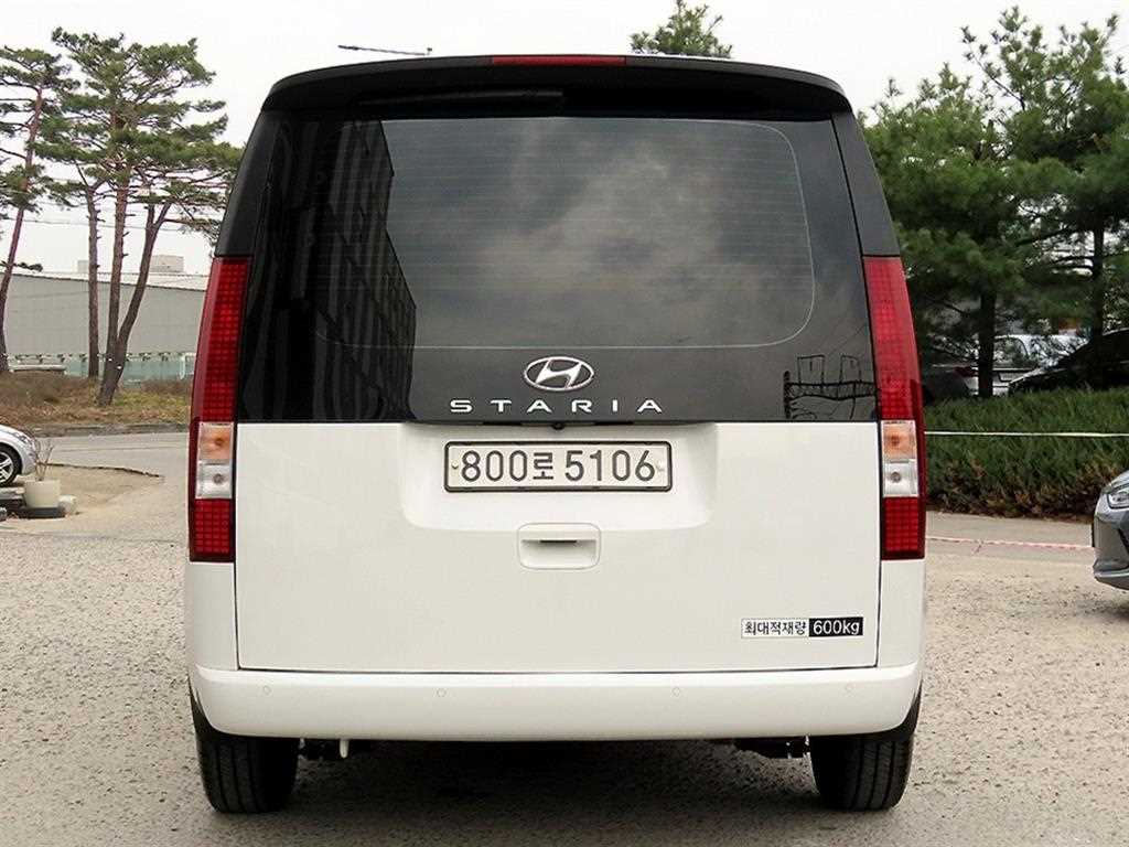 Hyundai Staria 2WD Diesel Cargo Modern — фото 4