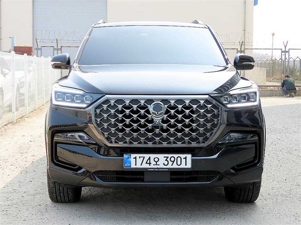 렉스턴 뉴 아레나 (Y461) 4WD 디젤 2.2 더 블랙 2024년식