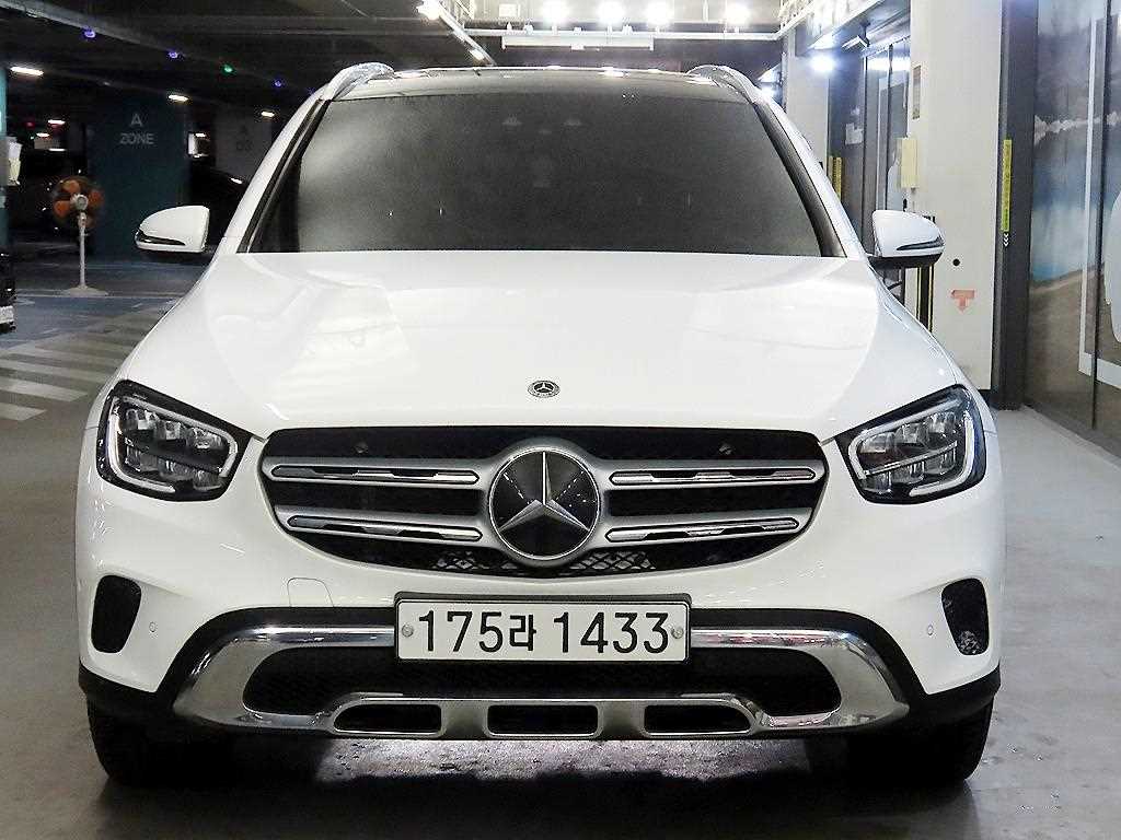 벤츠 GLC 클래스 GLC 300 4MATIC 사진 2/20