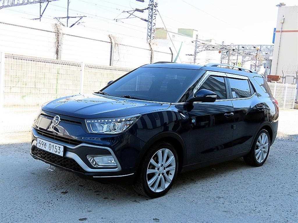 KGM 티볼리 2WD 디젤 1.6 IX 사진 2/16