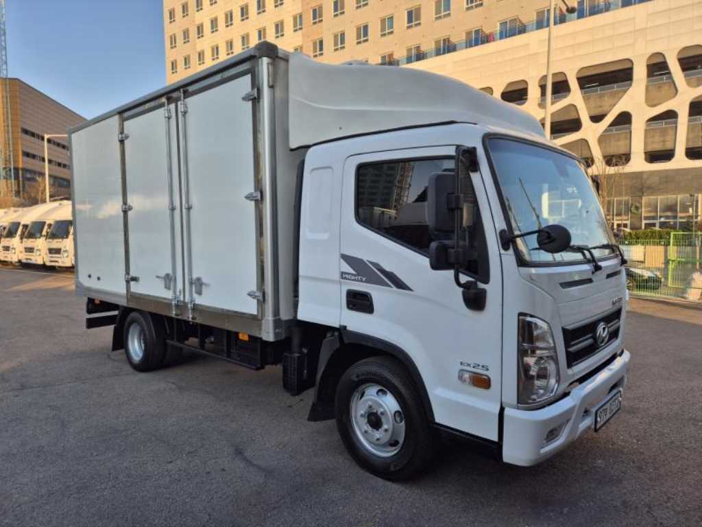 현대 올뉴마이티 2.5톤 냉동탑 - 중고 트럭 매물 이미지