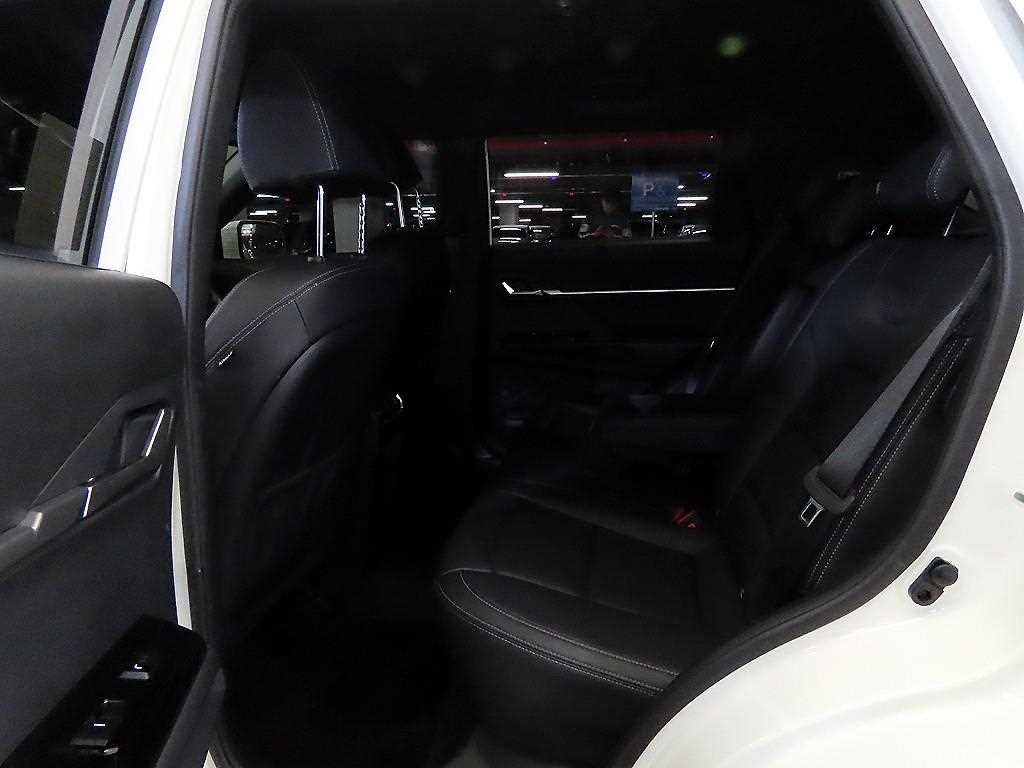 KG Mobility (Ssangyong) Torres 1.5 GDI-T 2WD T7 8