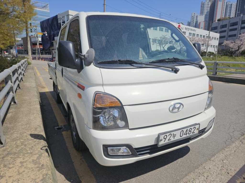 현대 포터2 1톤 카고 - 중고 트럭 매물 이미지