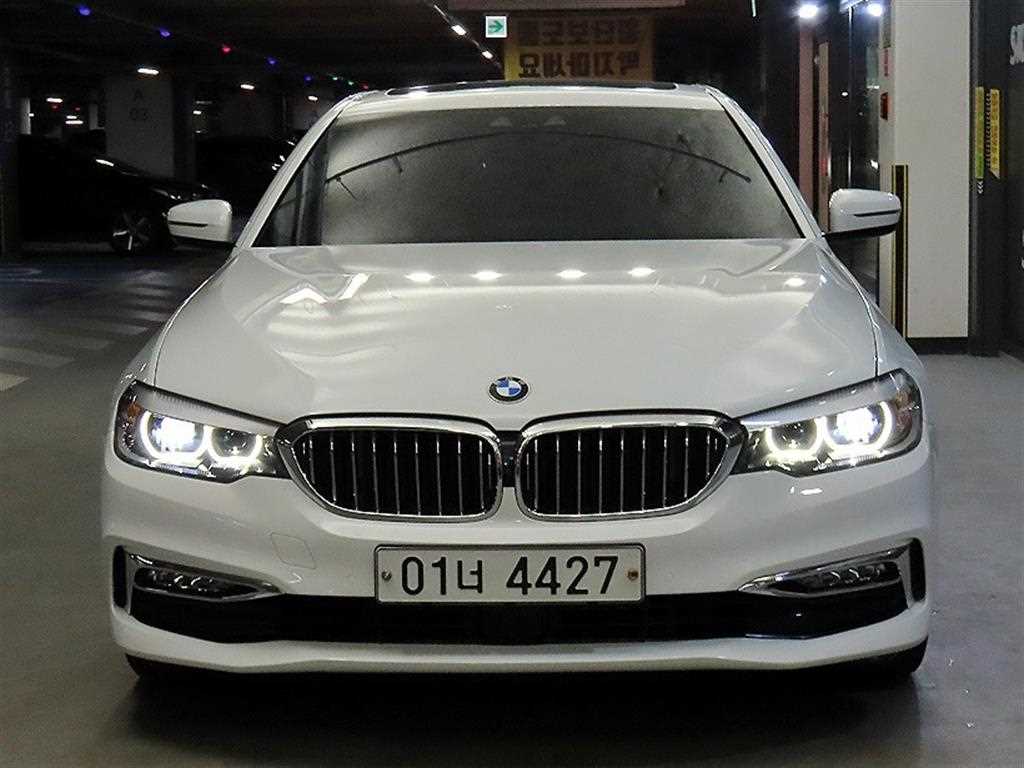 BMW 5시리즈 520i 럭셔리 사진 2/20