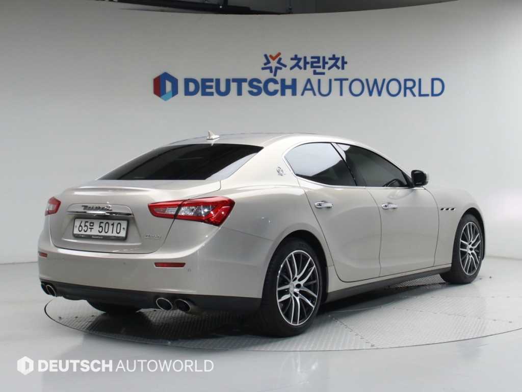 Maserati Ghibli 3.0 3