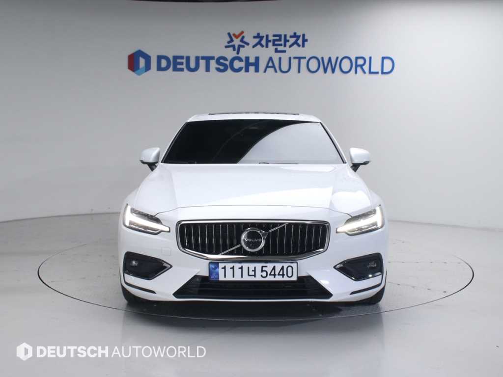 Volvo S60 B5 Ultimate Bright — фото 3