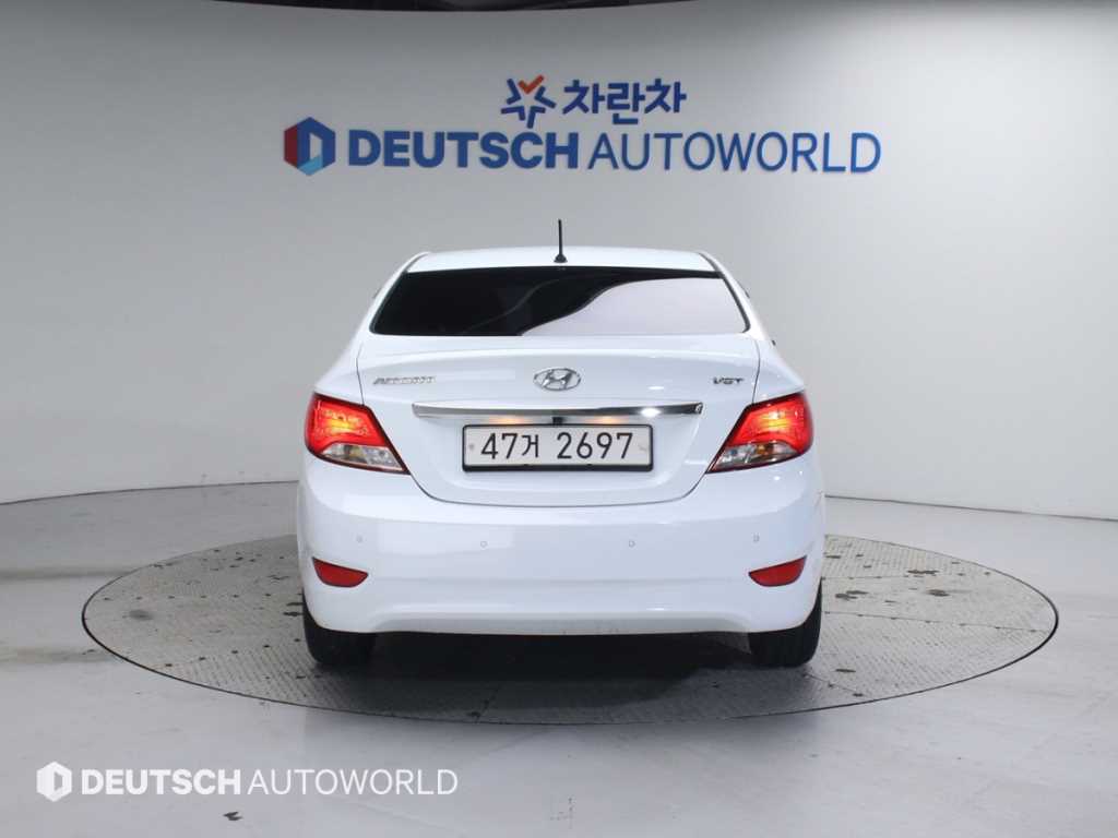 HYUNDAI Accent 2015 Blanco - Importación desde Corea - HF Imports Iquique - Foto 13
