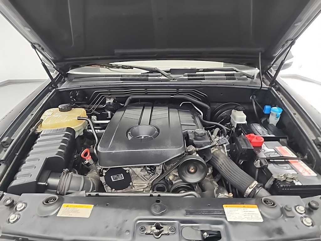 KG Mobility (Ssangyong) Rexton 2.0 2WD RX7 Luxury 6