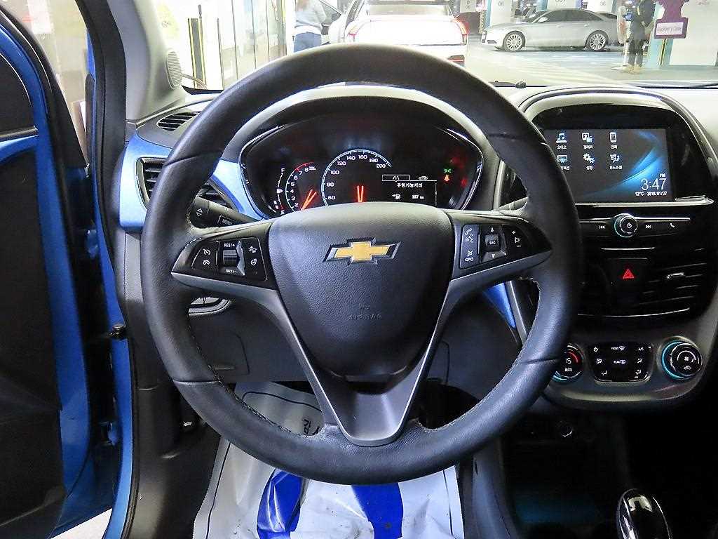 Chevrolet Spark LTZ C-TECH 9