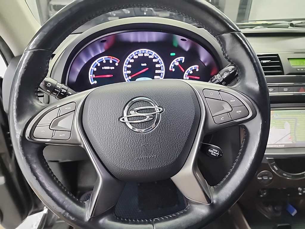 KG Mobility (Ssangyong) Rexton 2.0 2WD RX7 Luxury 10