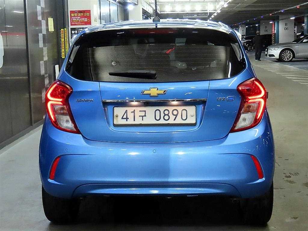 Chevrolet Spark LTZ C-TECH 6