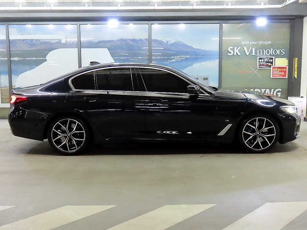 BMW 5 Series 530i M Sport — фото 3