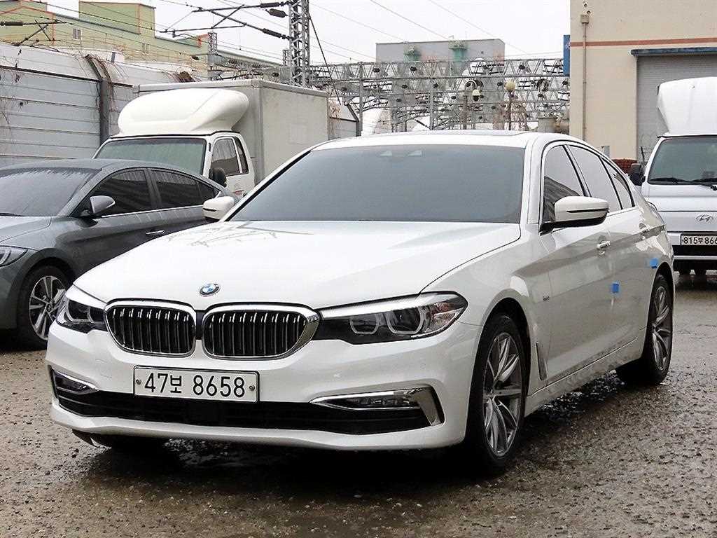BMW 5시리즈 520i 럭셔리 사진 2/20