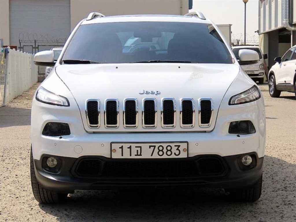 지프 체로키 2.4 론지튜드 AWD 사진 2/20