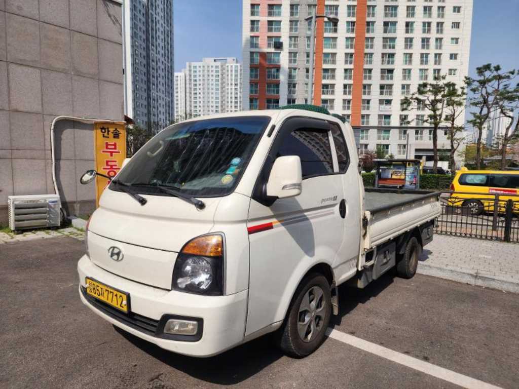 현대 포터2 1톤 카고 - 중고 트럭 매물 이미지