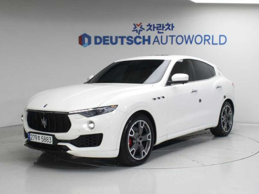 르반떼 3.0 디젤 AWD 스포츠 2017년식