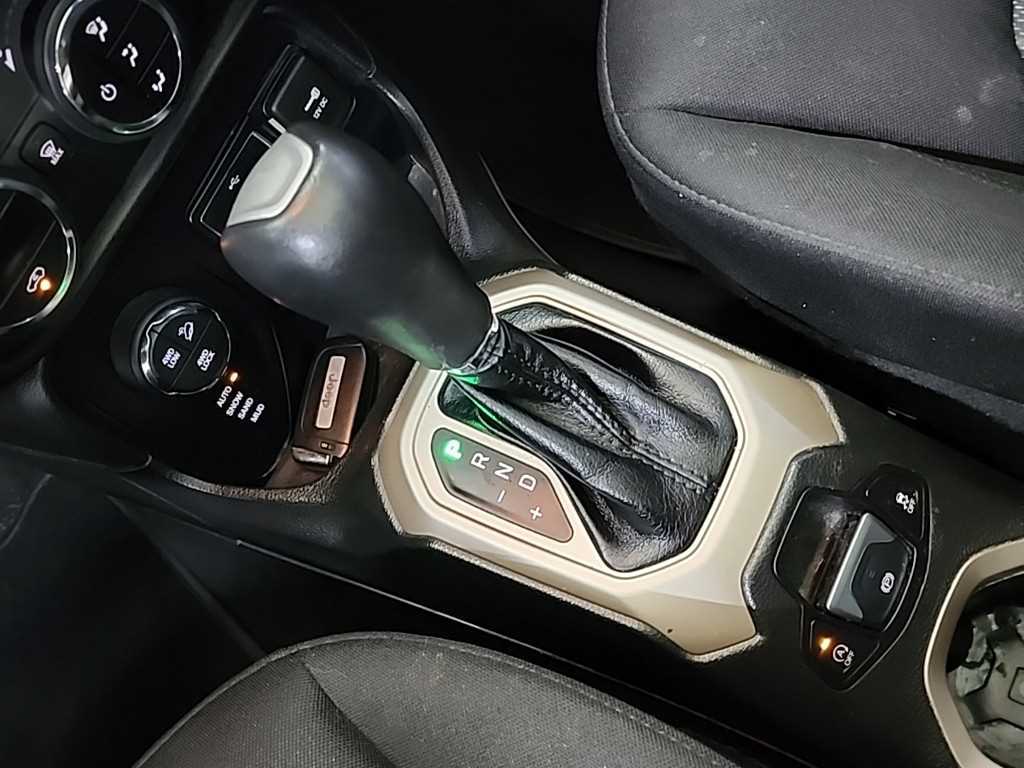Jeep Renegade 2.0 Diesel Longitude AWD 9