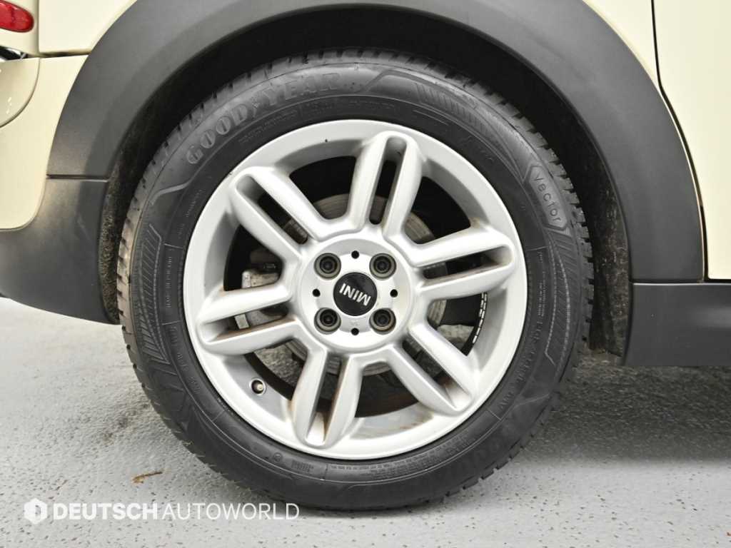 Mini Clubman Green 6