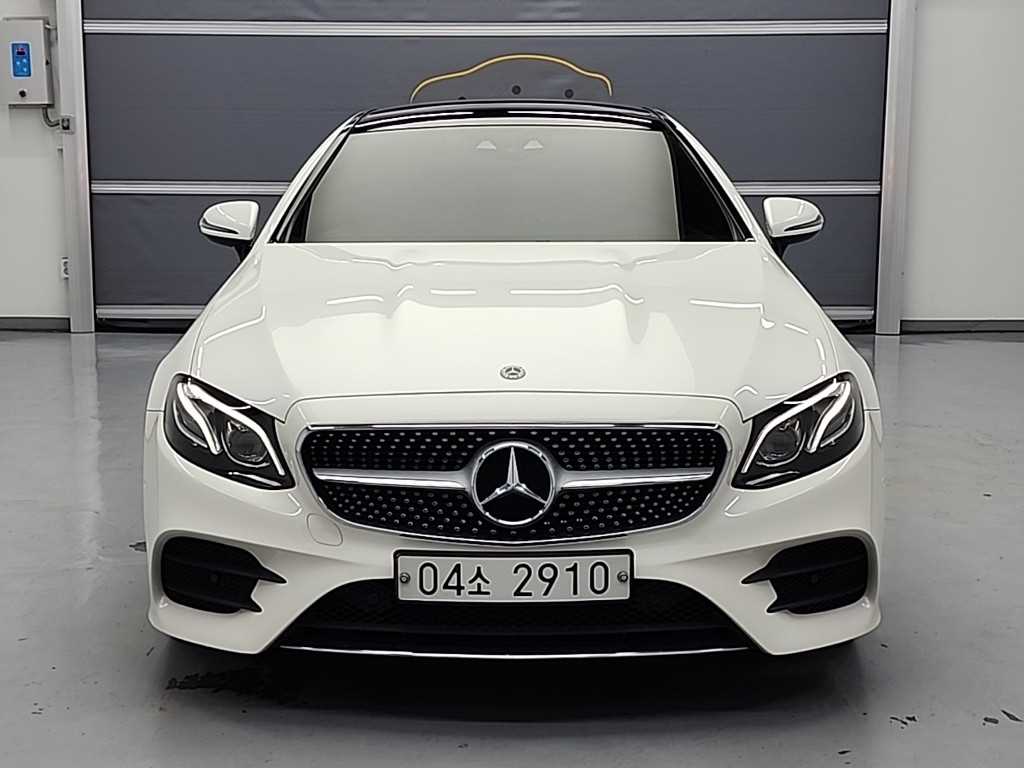벤츠 E 클래스 E220d 쿠페 사진 2/20