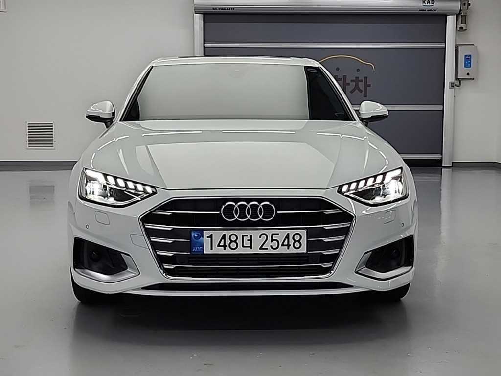 아우디 A4 40 TFSI 사진 2/20