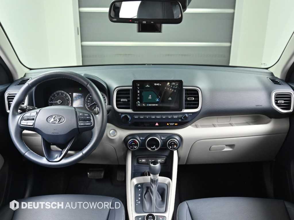 Hyundai Venue 1.6 Modern Plus 8