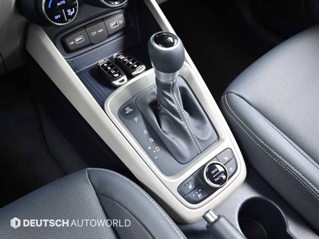 Hyundai Venue 1.6 Modern Plus 10