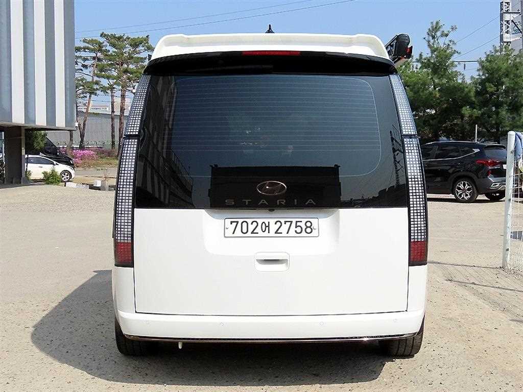 Hyundai Staria Camping Car 2WD Prestige Camper — фото 4
