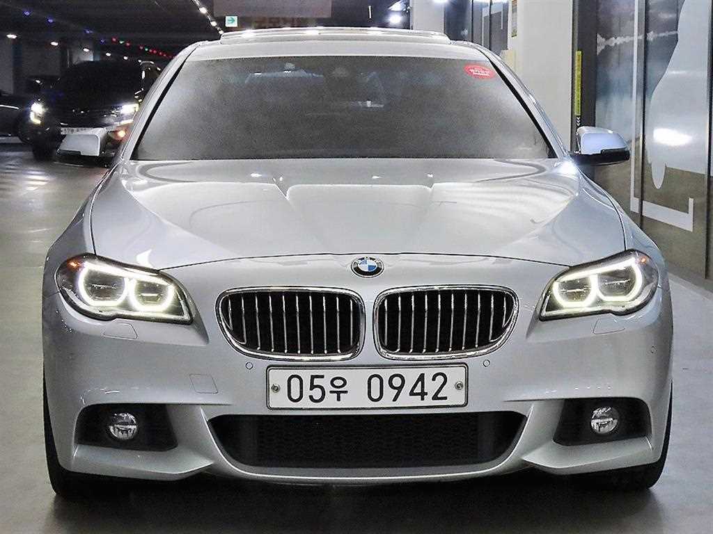 BMW 5시리즈 520d xDrive M 에어로다이나믹 사진 2/20