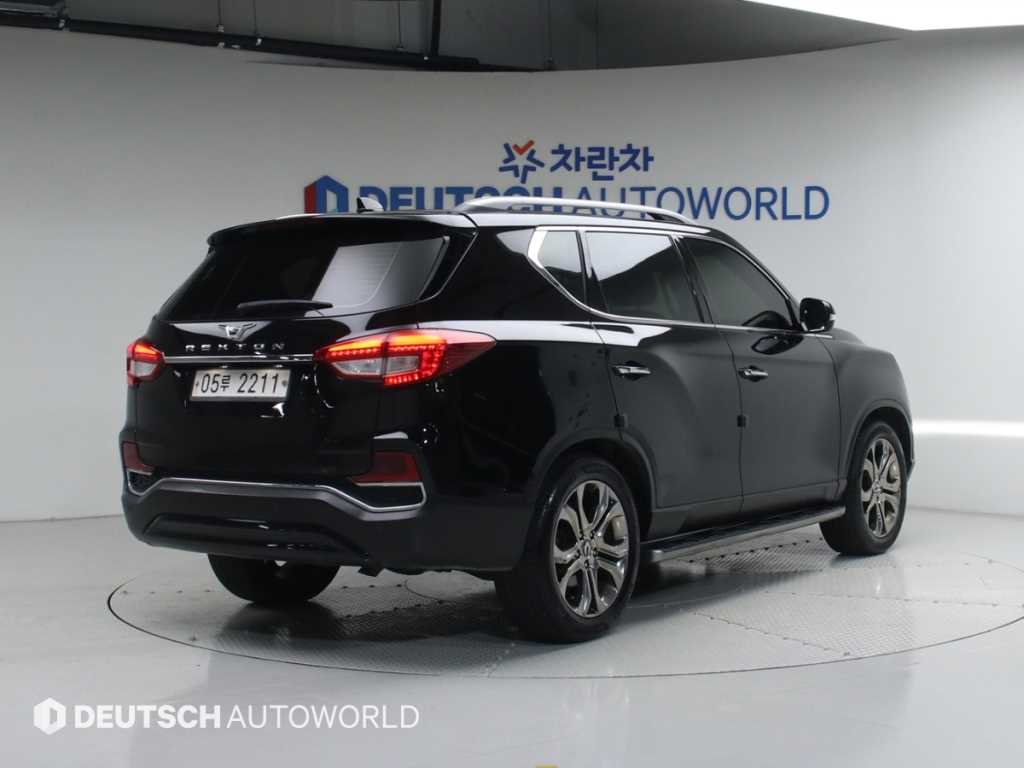 KGM 렉스턴 디젤 2.2 4WD 헤리티지 사진 2/20