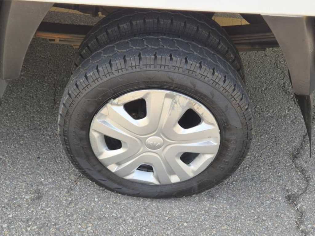 Hyundai Porter Super Cab/ Long Wheelbase CRDi 9