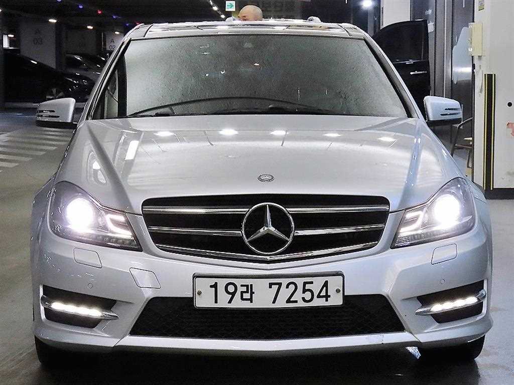벤츠 C 클래스 C220 CDI 4MATIC 에디션 C 사진 2/19