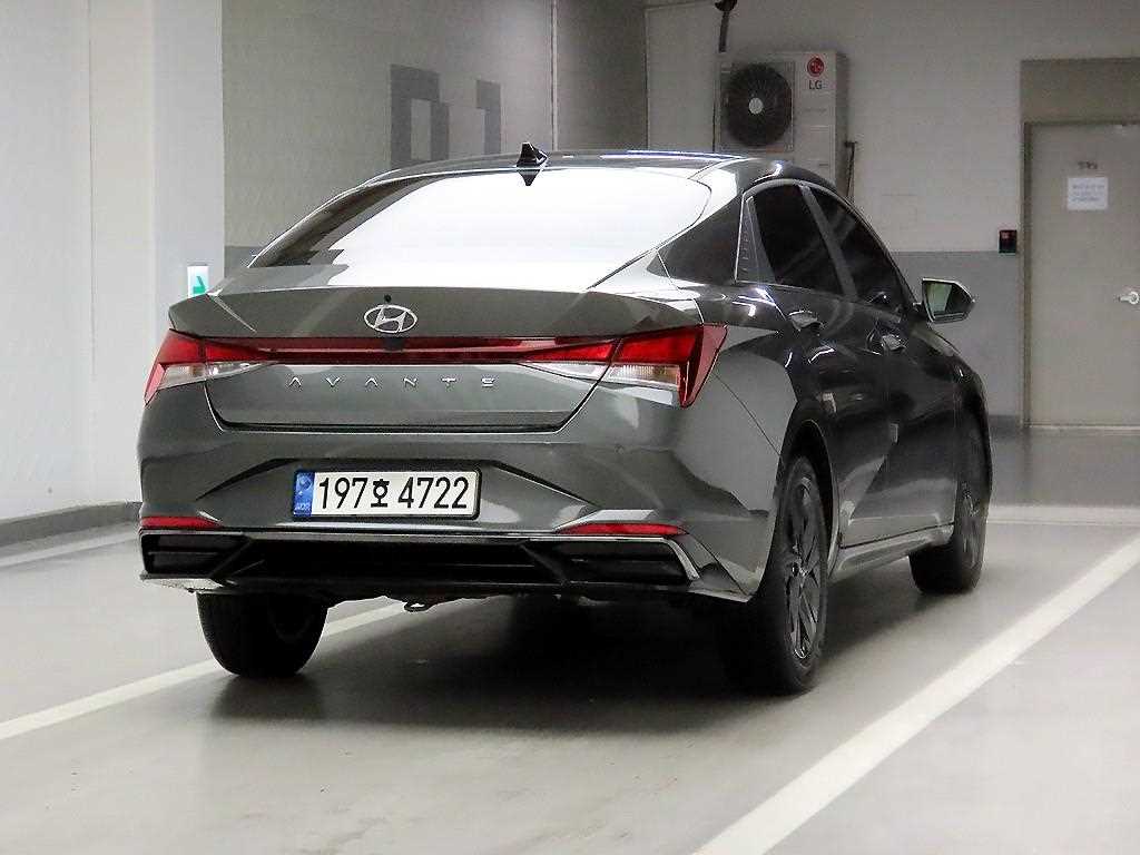 Hyundai Avante 1.6 Modern — фото 4