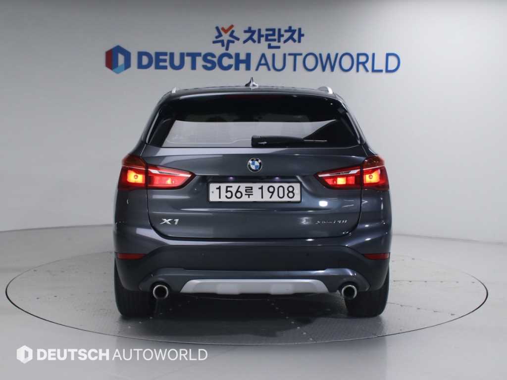 BMW X1 xDrive 20i M Sport 5