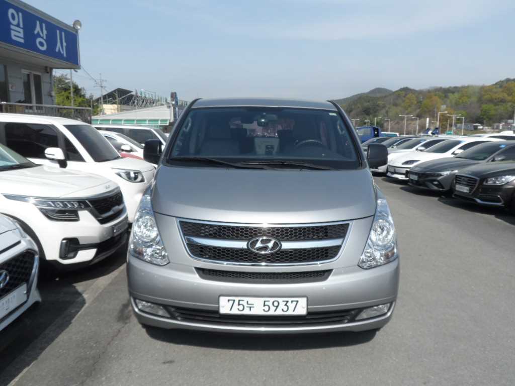 Hyundai Starex Wagon CVX Luxury