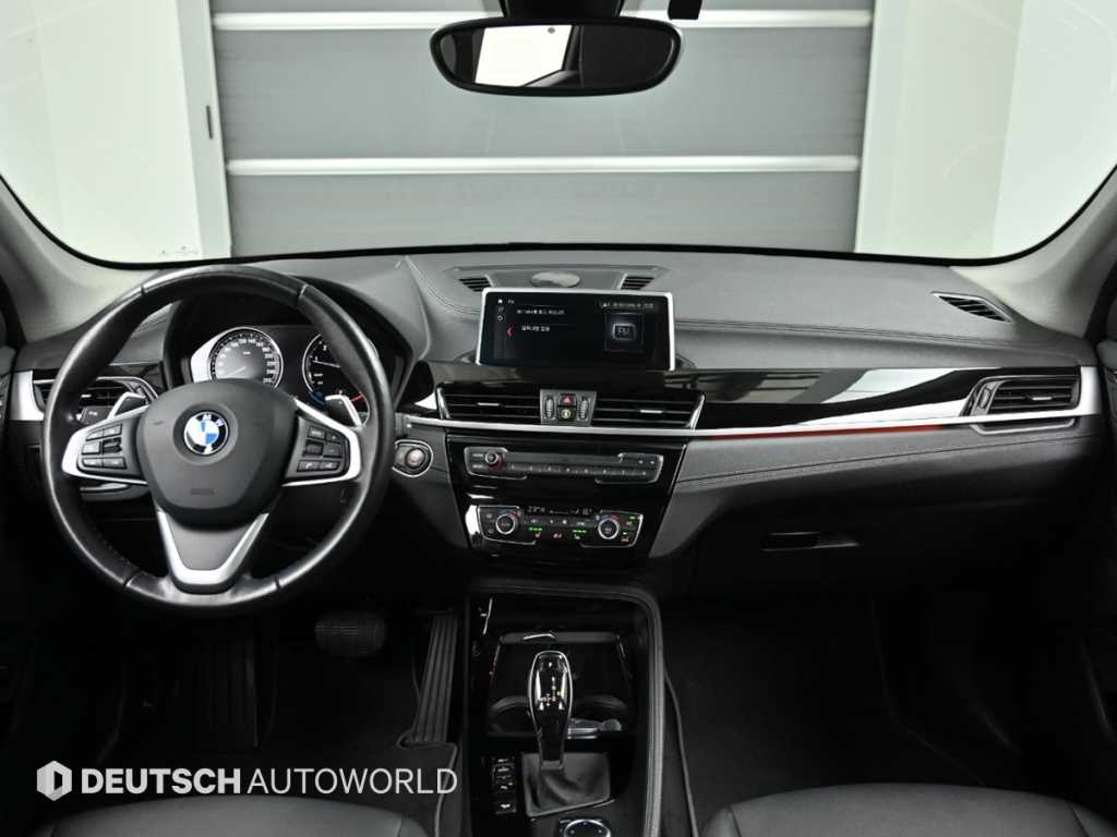 BMW X1 xDrive 20i M Sport 8