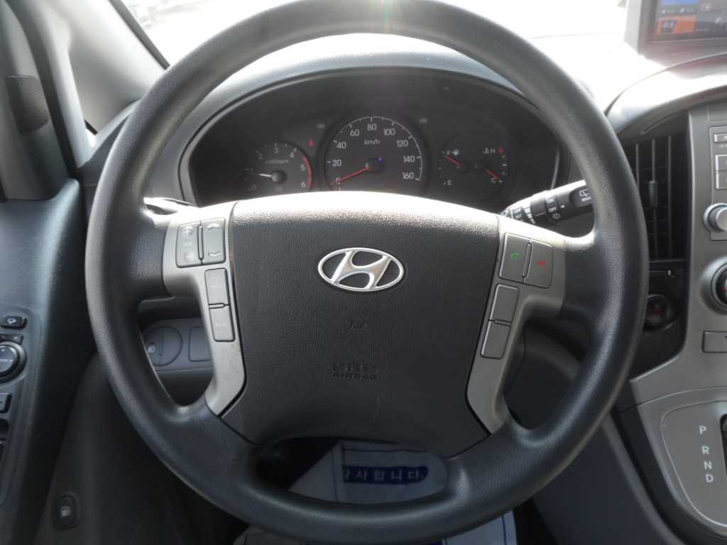 Hyundai Starex Wagon CVX Luxury 7