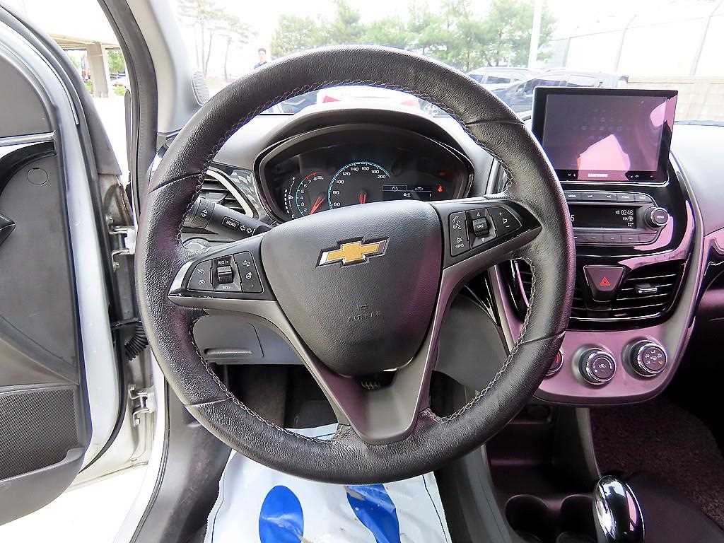 Chevrolet Spark Premier 9