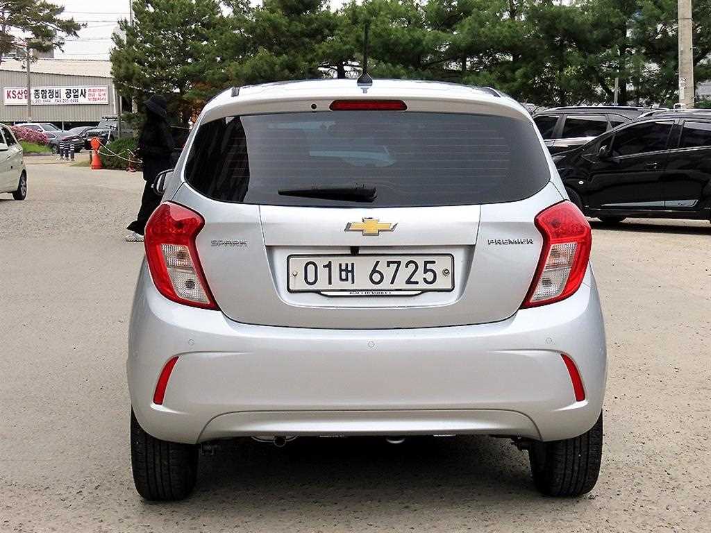Chevrolet Spark Premier 5