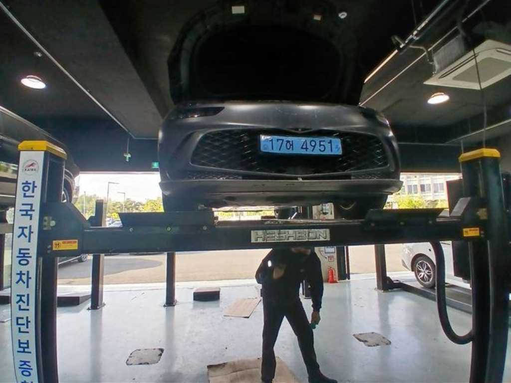 Genesis GV60 Standard 2WD