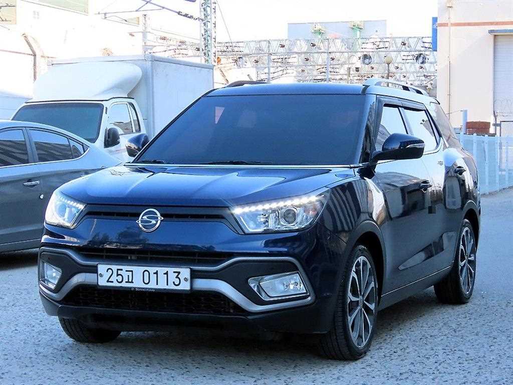 KGM 티볼리 2WD 디젤 1.6 RX 플러스 패키지 사진 2/20