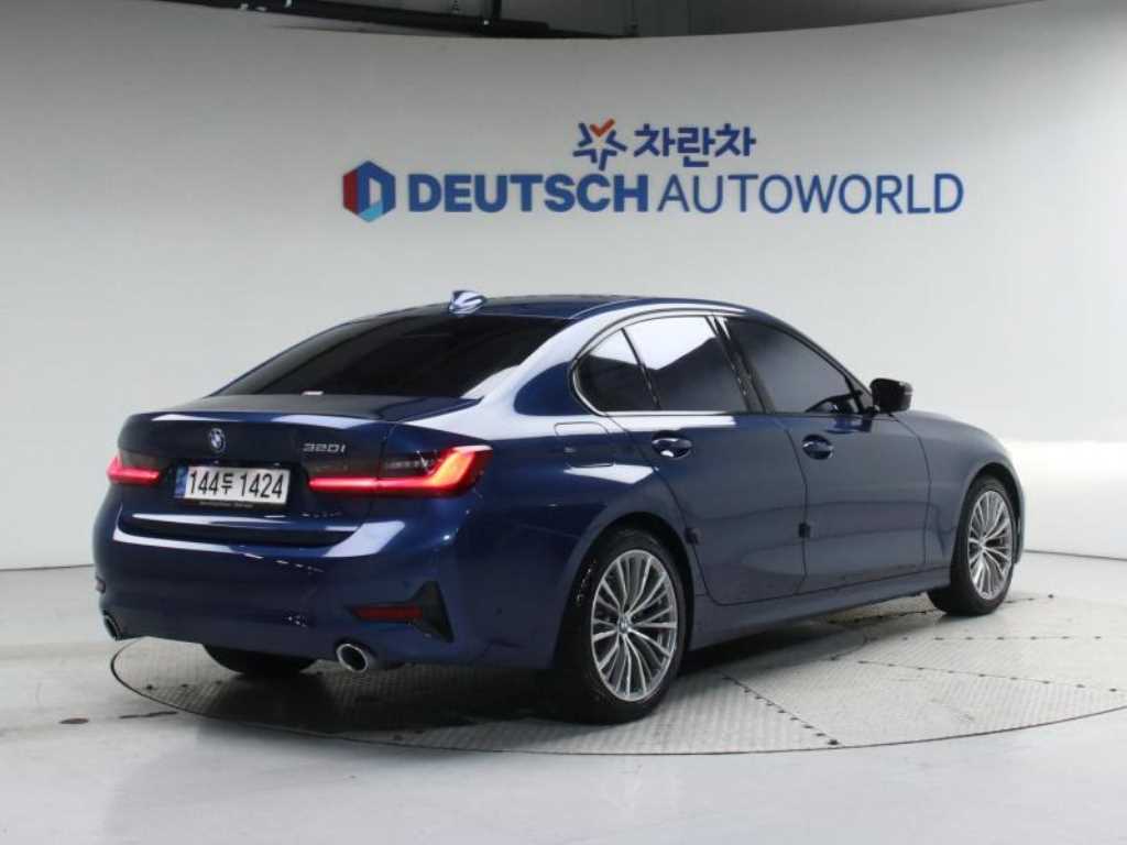 BMW 3시리즈 320i 럭셔리 이노베이션팩 사진 2/20