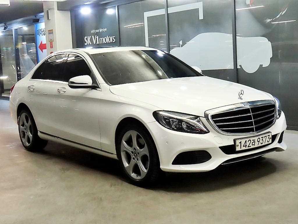 C클래스 W205 C200 4MATIC 익스클루시브 2018년식